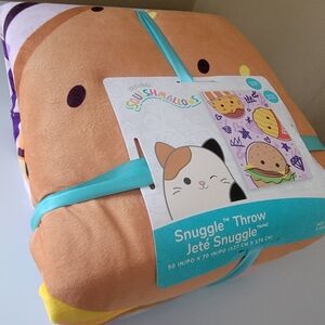 Squishmallows Snuggle Throw - Brown and Yellow Burger Design